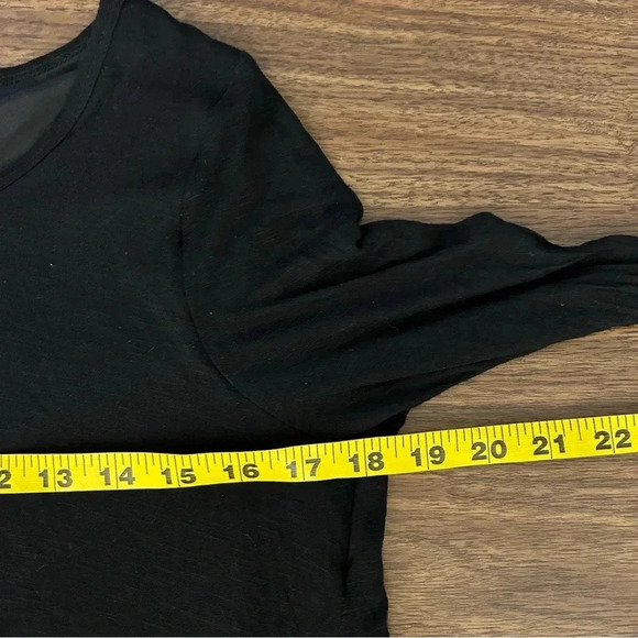 BCBGMaxAzria top  M - Picture 9 of 11